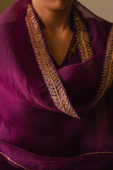 Buy_KAJAL AGRAWAL_Purple Chanderi, Organza Embroidery V-neck Narula Kurta Set 