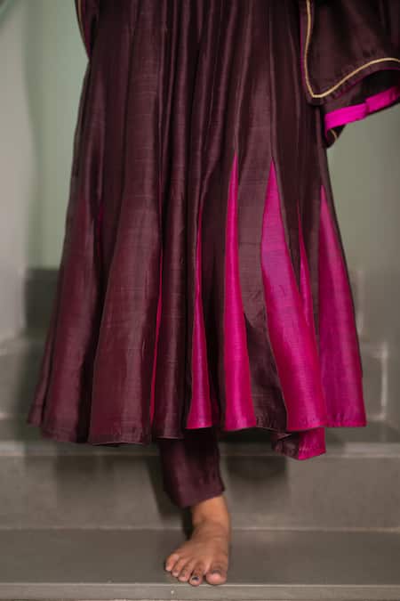 KAJAL AGRAWAL_Magenta Chanderi Silk Round Neck Heer Handwoven Anarkali Set _at_Aza_Fashions