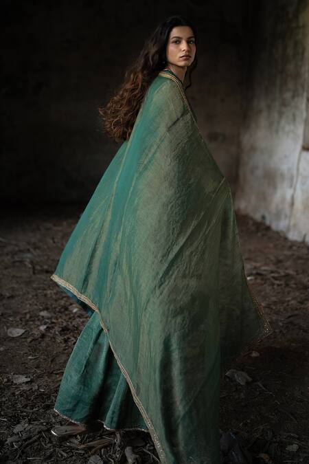 Buy_KAJAL AGRAWAL_Green Chanderi Silk, Handloom Cotton Flowers And Moon Handwoven Kurta Set 