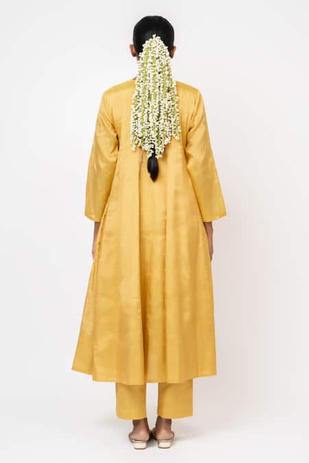 KAJAL AGRAWAL The Lovers Handwoven Anarkali Set 