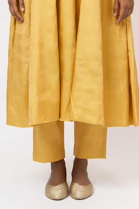 KAJAL AGRAWAL_Yellow Tissue, Handloom Cotton Embroidery, The Lovers Handwoven Anarkali Set _Online_at_Aza_Fashions