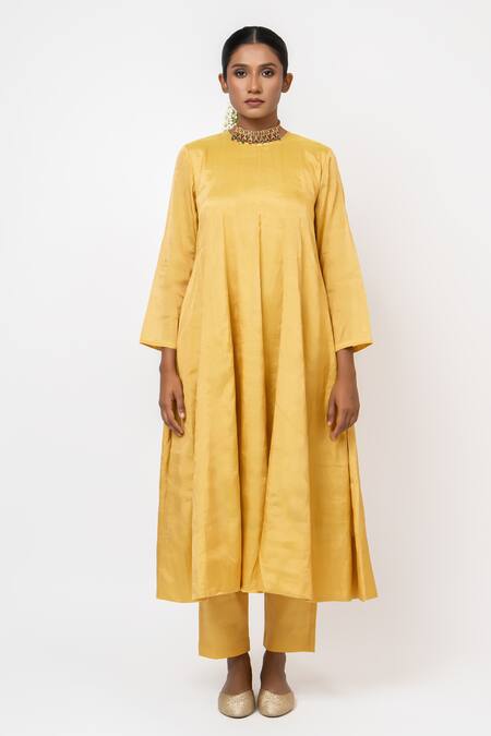 KAJAL AGRAWAL_Yellow Tissue, Handloom Cotton Embroidery, The Lovers Handwoven Anarkali Set _at_Aza_Fashions