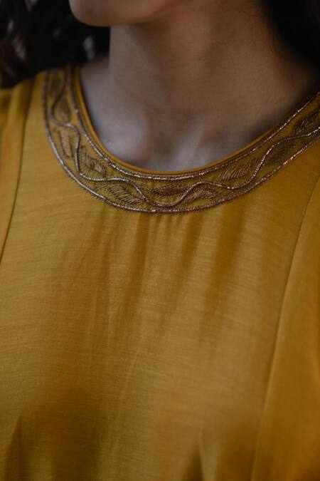Buy_KAJAL AGRAWAL_Mustard Chanderi Silk Zari, Embroidery Round Neck Sunlight Handwoven Kurta Set _Online_at_Aza_Fashions