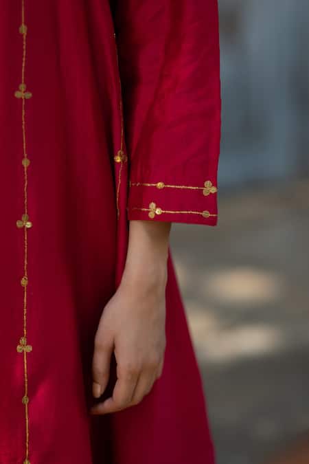 Shop_KAJAL AGRAWAL_Pink Chanderi Silk, Chanderi, Organza Embroidery Round Neck Nebula Kurta Set _Online_at_Aza_Fashions