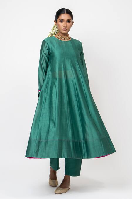 Shop_KAJAL AGRAWAL_Green Chanderi Silk Embroidery Round Neck Sky And Water Handwoven Anarkali Set _Online_at_Aza_Fashions