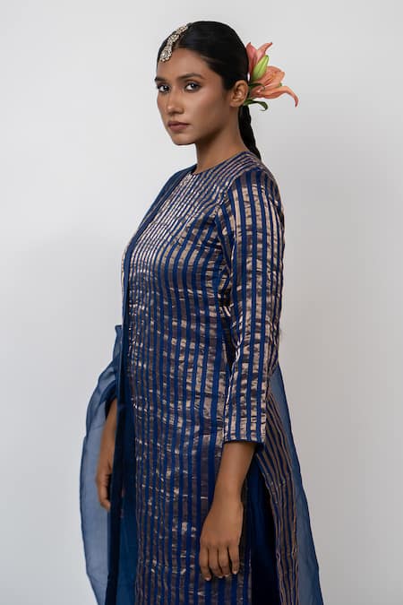 Buy_KAJAL AGRAWAL_Blue Chanderi Silk, Organza Embroidery Starry Supper Stripe Pattern Kurta Set 