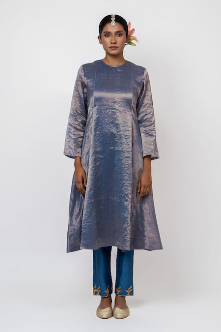 KAJAL AGRAWAL_Blue Silk, Embroidery Round Water Lily Handwoven Kurta Set _Online_at_Aza_Fashions
