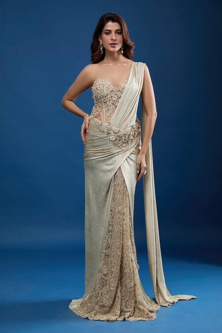 Tarun Tahiliani_Ivory Sequins, Beads, Embroidery Sweetheart Neck Concept Saree Set_Online_at_Aza_Fashions