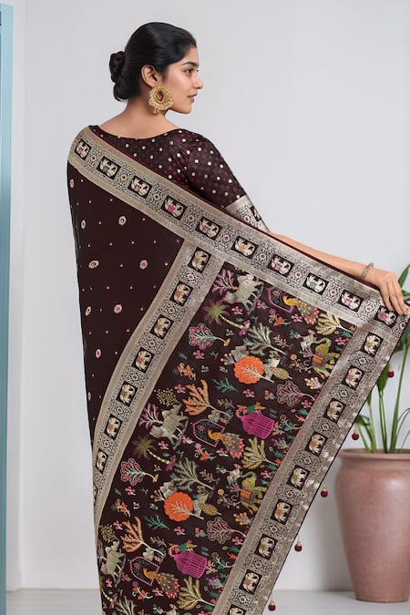 Shop_Samyukta Singhania_Maroon Embroidery, Zari V-neck Woven Banarasi Saree With Blouse 