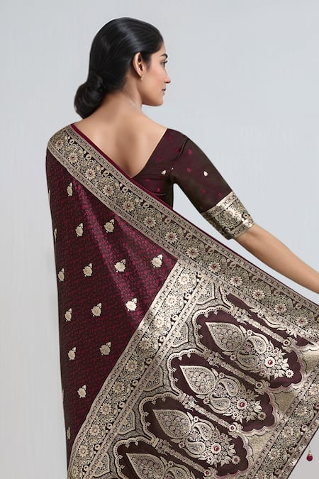 Buy_Samyukta Singhania_Maroon Tassels, Zari Round Neck Woven Banarasi Saree With Blouse _Online_at_Aza_Fashions