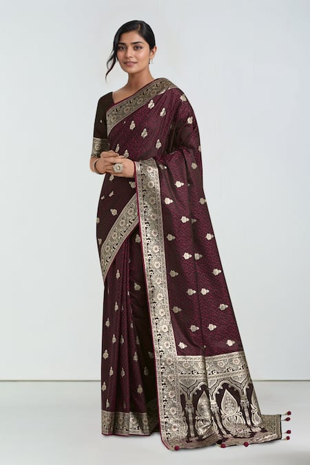 Buy_Samyukta Singhania_Maroon Tassels, Zari Round Neck Woven Banarasi Saree With Blouse 