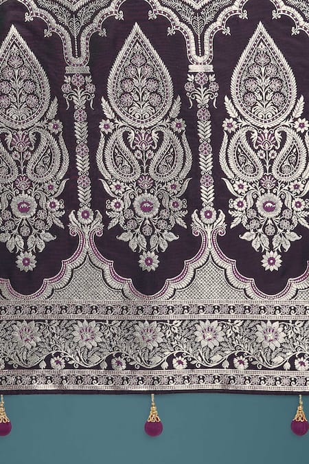 Shop Naintara Bajaj Purple Zari Round Neck Woven Banarasi Saree With Blouse Shop_Naintara Bajaj_Purple Zari Round Neck Woven Banarasi Saree With Blouse