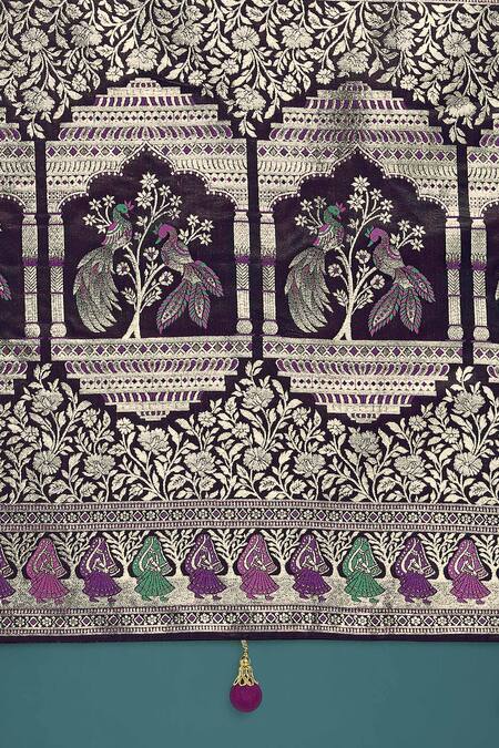 Buy_Samyukta Singhania_Purple Embroidery, Zari V-neck Woven Banarasi Saree With Blouse 