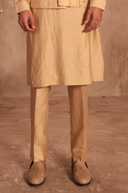 Label Niti Bothra_Ivory Chanderi Silk Zari, Mirrors Nazakat Geometric Work Bundi Kurta Set _Online_at_Aza_Fashions