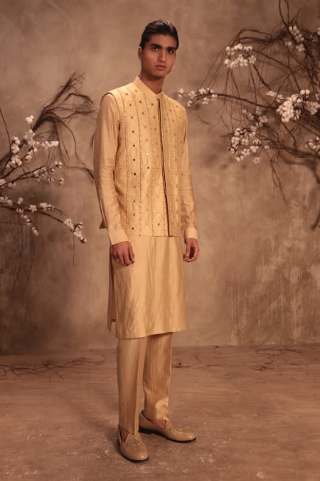 Shop_Label Niti Bothra_Ivory Chanderi Silk Zari, Mirrors Nazakat Geometric Work Bundi Kurta Set _Online_at_Aza_Fashions