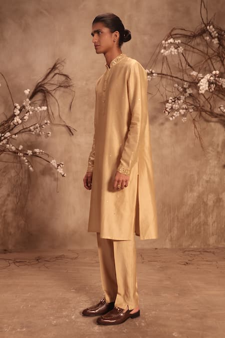 Label Niti Bothra Nazakat Ivory Embroidered Collar Kurta set 