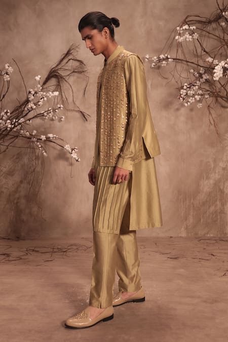 Shop_Label Niti Bothra_Green Chanderi Silk Embroidery Nazakat Light Striped Bundi Kurta Set _Online_at_Aza_Fashions