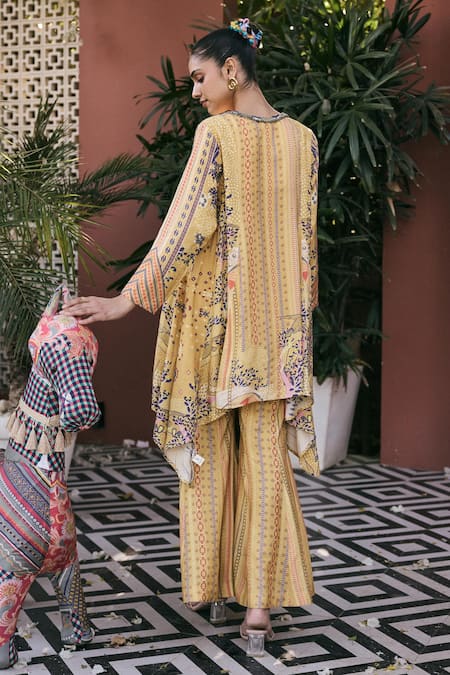 Saundh Paneled Kurta & Sharara Set 