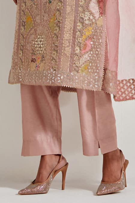 Kavita Bhartia_Pink Organza, Chanderi Silk Embroidery Split V-neck Patch Work Kurta Set _Online_at_Aza_Fashions