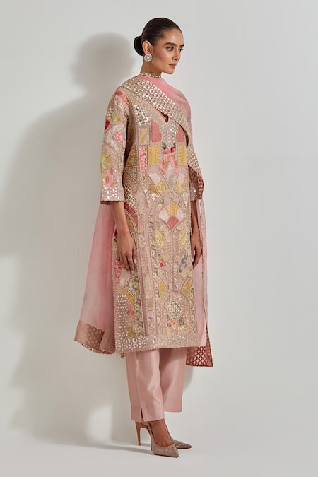 Buy_Kavita Bhartia_Pink Organza, Chanderi Silk Embroidery Split V-neck Patch Work Kurta Set _Online_at_Aza_Fashions