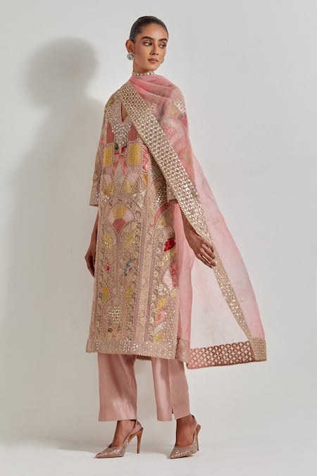 Shop_Kavita Bhartia_Pink Organza, Chanderi Silk Embroidery Split V-neck Patch Work Kurta Set _Online_at_Aza_Fashions