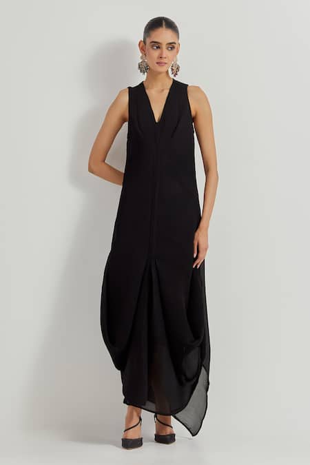 Kavita Bhartia_Black V-, Round Crinkle Georgette Dress And Jacket _Online_at_Aza_Fashions