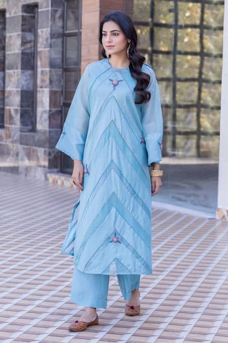 Janki India_Sky Blue Silk Embroidery Round Neck Organza Kaftan Set _Online_at_Aza_Fashions