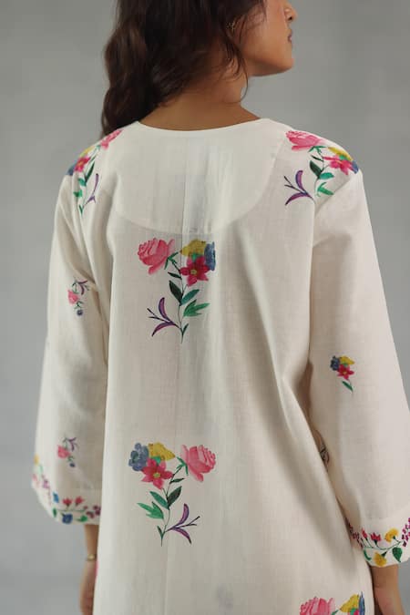 Buy_Roza_Ivory Linen Embroidery Split V-neck Jardin Tunic Pant Set _Online_at_Aza_Fashions