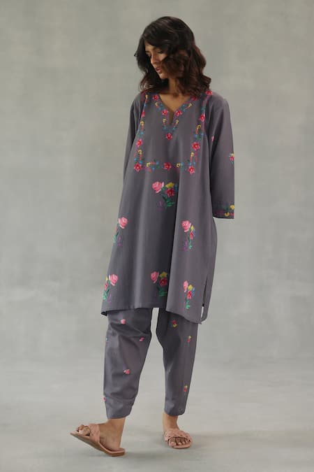Roza Gray Linen Embroidery Split V-neck Jardin Tunic With Pant
