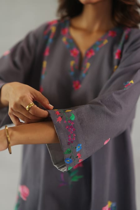 Buy_Roza_Gray Linen Embroidery Split V-neck Jardin Tunic With Pant _Online_at_Aza_Fashions