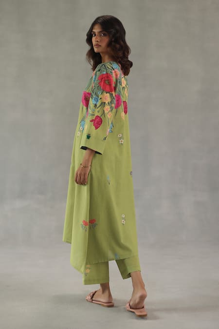 Buy_Roza_Green Linen Embroidery V-neck Lily Dew Kurta Set _Online_at_Aza_Fashions