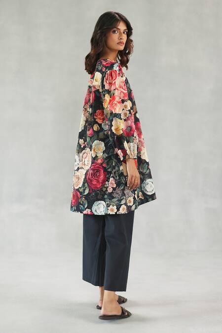 Roza Black Linen Round Neck Rose Dusk Print Kurta And Pant Set Online at Aza Fashions Roza_Black Linen Round Neck Rose Dusk Print Kurta And Pant Set _Online_at_Aza_Fashions