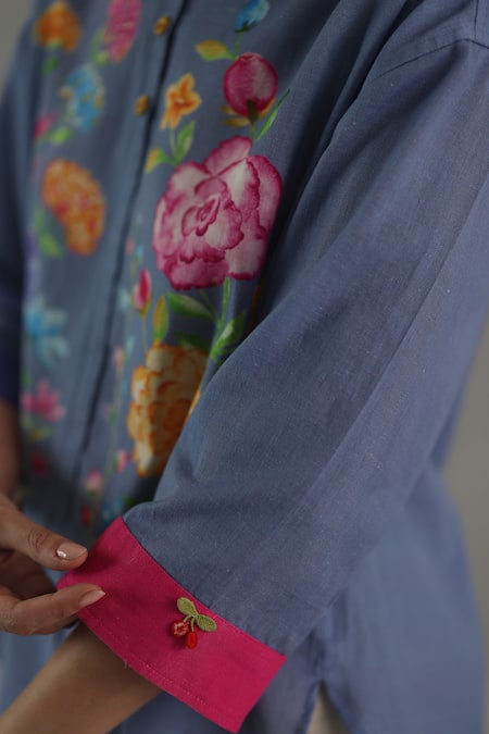 Shop_Roza_Blue Linen Embroidery Collared Secret Garden Top 