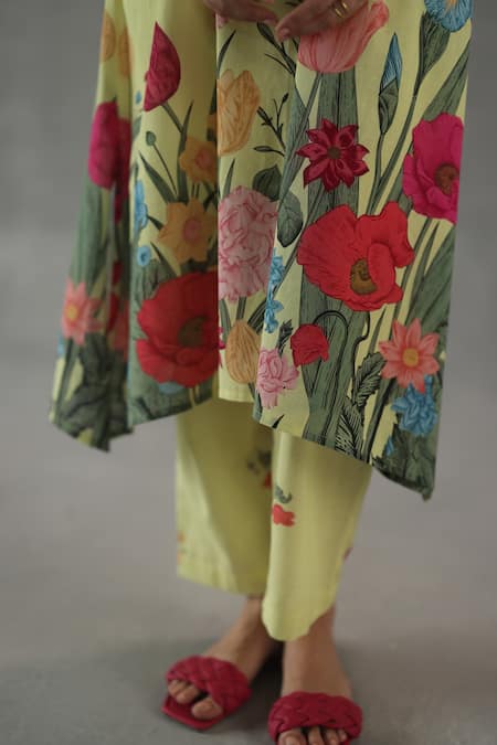 Shop_Roza_Yellow Linen Embroidery Round Neck Wildflower Printed Kurta And Pant Set _Online_at_Aza_Fashions