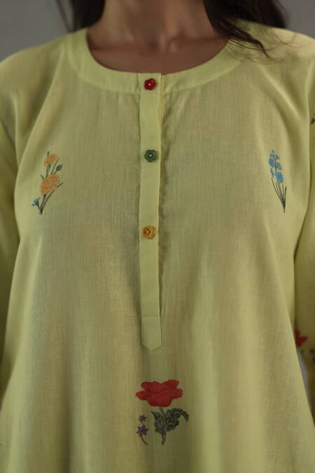 Roza_Yellow Linen Embroidery Round Neck Wildflower Printed Kurta And Pant Set _at_Aza_Fashions