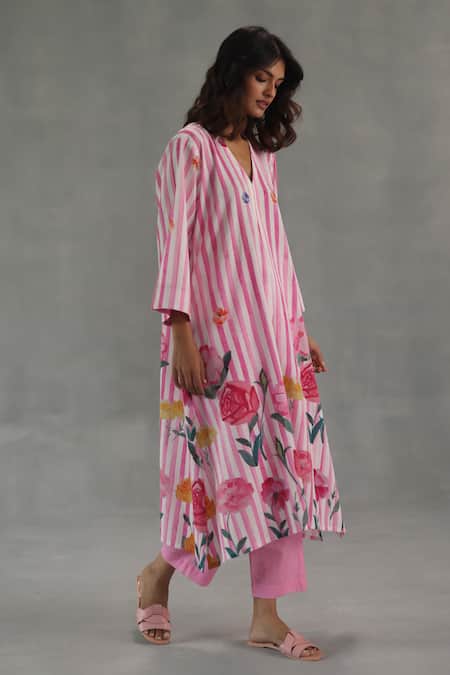Roza_Pink Linen Embroidery V-neck Willow Printed Kurta Pant Set _at_Aza_Fashions