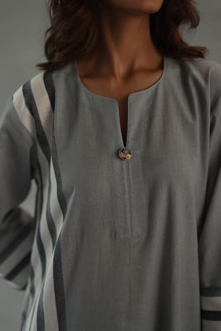 Buy_Roza_Gray Linen Embroidery Split V-neck Mirage Straight Kurta Set 