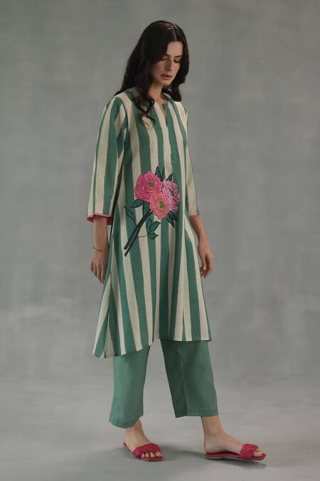 Roza_Green Linen Embroidery Round Neck Carolina Stripe Print Kurta And Pant Set _Online_at_Aza_Fashions