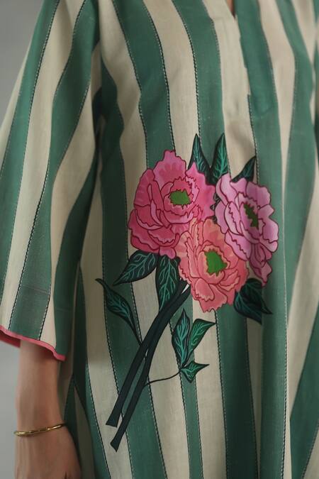 Shop_Roza_Green Linen Embroidery Round Neck Carolina Stripe Print Kurta And Pant Set _Online_at_Aza_Fashions