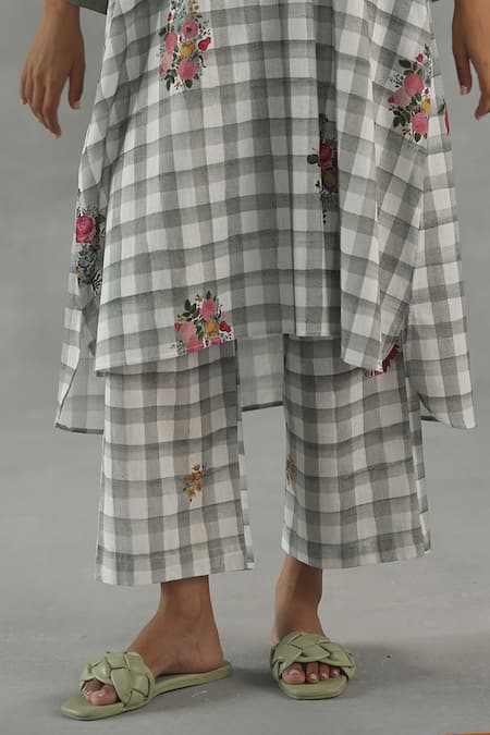 Shop_Roza_Gray Linen Embroidery Split V-neck Florentine Checkered Print Kurta And Pant Set _Online_at_Aza_Fashions