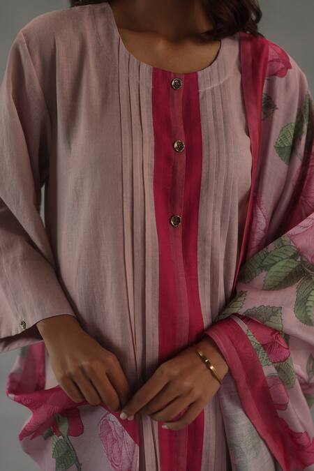 Roza_Pink Linen, Chanderi Round Neck Tuberose Printed Kurta Set _at_Aza_Fashions