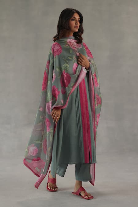 Roza_Olive Green Linen, Chanderi Round Neck Tuberose Kurta Set _Online_at_Aza_Fashions