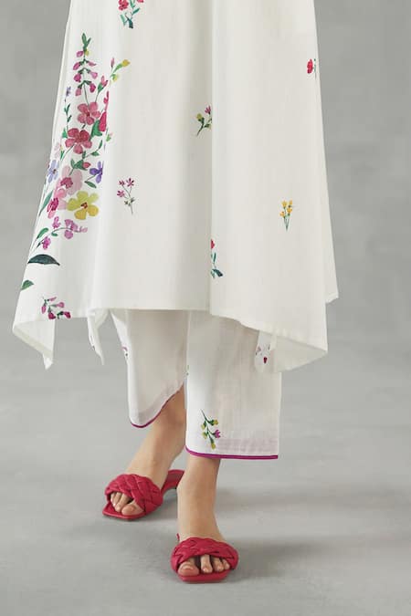 Buy_Roza_Ivory Linen Embroidery Split V-neck Viola Printed Kurta And Pant Set _Online_at_Aza_Fashions