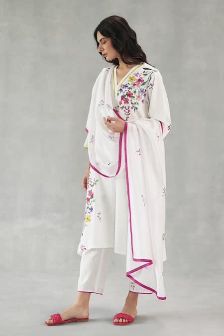 Shop_Roza_Ivory Linen Embroidery Split V-neck Viola Printed Kurta And Pant Set 