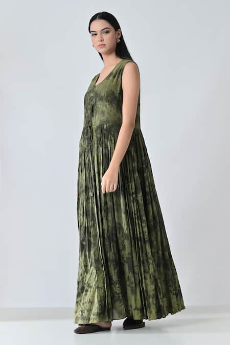 Samant Chauhan_Green Cotton Round Neck Static Dress _Online_at_Aza_Fashions