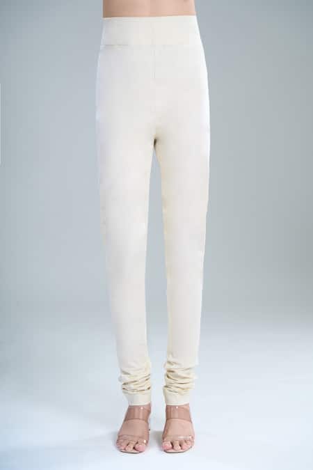 Buy_Anamika Khanna_Ivory Embroidery Round Neck Straight Kurta Set 