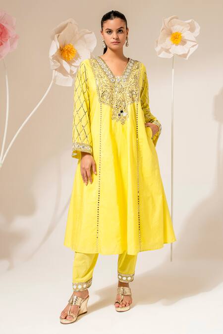 Akara_Yellow Silk, Organza Sequins, Embroidery V-neck Dola Kurta Salwar Set _at_Aza_Fashions