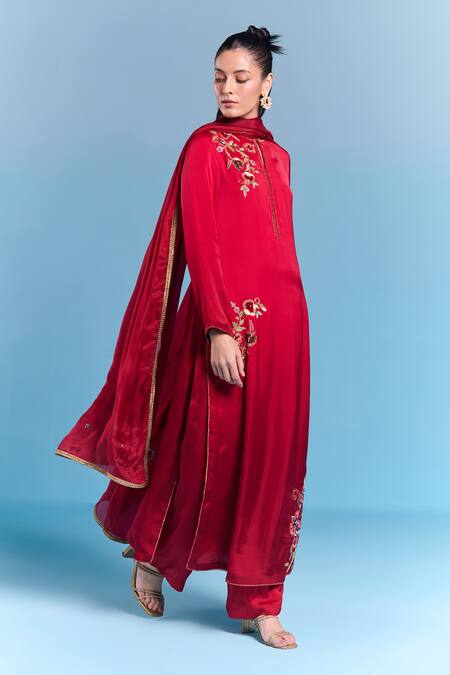 Kalista Red Viscose, Satin, Silk Beads, Sequins, Embroidery Round Neck Jeni Kurta Set at Aza Fashions Kalista_Red Viscose, Satin, Silk Beads, Sequins, Embroidery Round Neck Jeni Kurta Set _at_Aza_Fashions