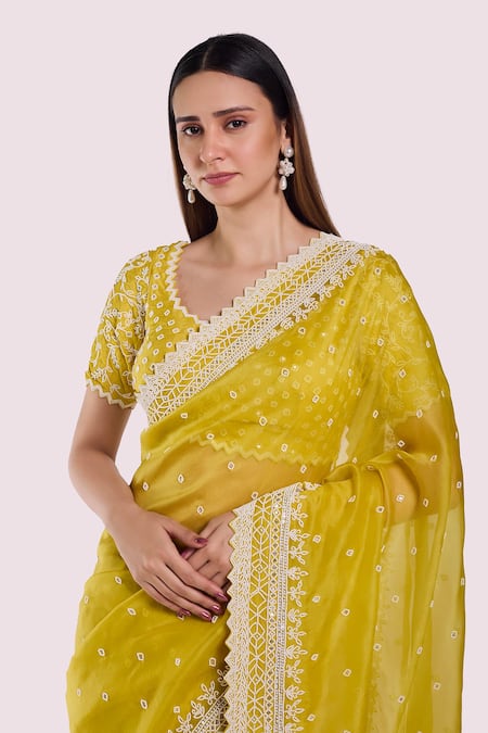 Buy Onaya Green Organza Embroidery Round Neck Saree And Blouse Set Online at Aza Fashions Buy_Onaya_Green Organza Embroidery Round Neck Saree And Blouse Set _Online_at_Aza_Fashions