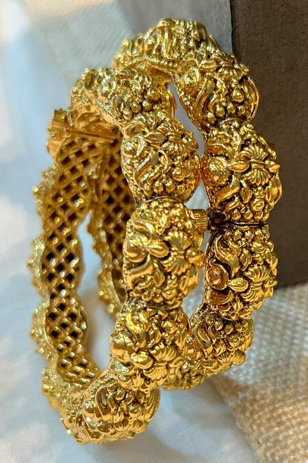Buy_Prestones_Gold Plated Finish Carved Temple Bangle Set _Online_at_Aza_Fashions